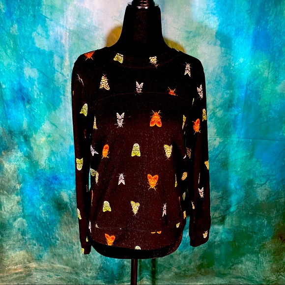 ❌SOLD❌Women’s H&M moth patterned sweater. - Picture 2 of 5